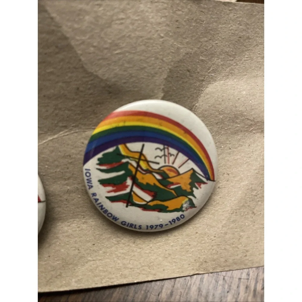 4 Vintage Iowa Of The Rainbow Girls Pins Buttons 1979-1980
